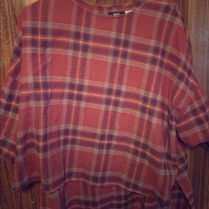 Super stylish plaid high-low shirt